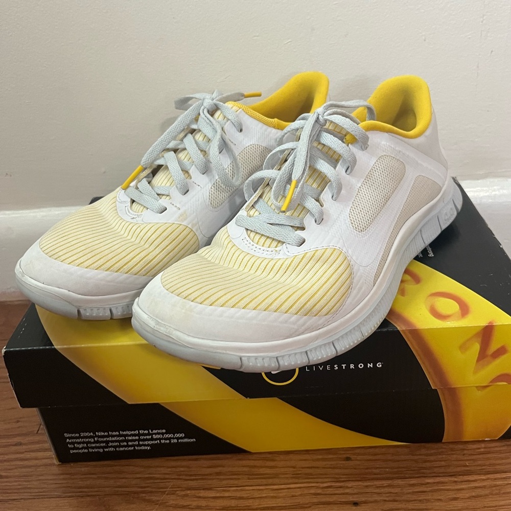 Nike Livestrong Collaboration Free Run 4.0 V3 Sneaker Women’s size 7